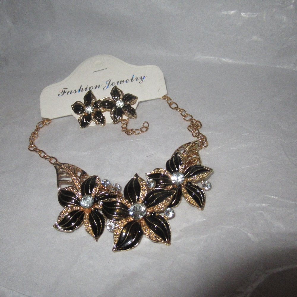 Gold and Black Flower Power Necklace and Earrings